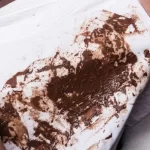 Cara Menghilangkan Noda Lumpur di Baju Anak